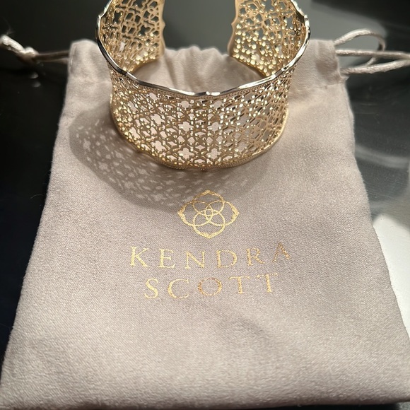 Kendra Scott Gold Bracelet - Picture 2 of 2